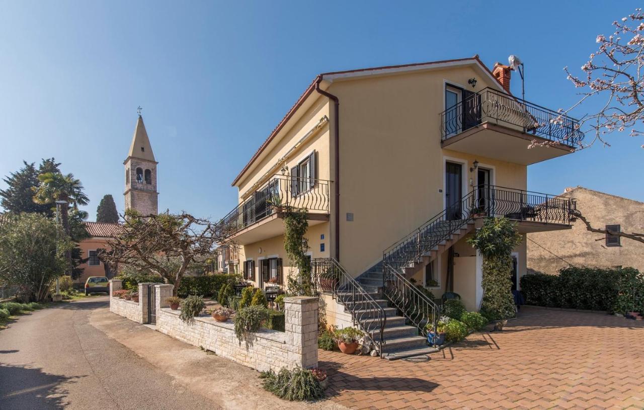 Apartment Complex Orzan Lovrecica Buitenkant foto